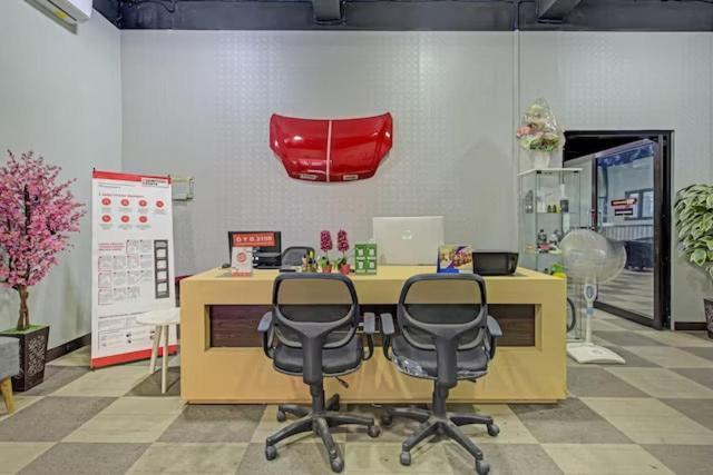 Super Oyo Capital O 3198 Sukomanunggal Inn Surabaya Luaran gambar